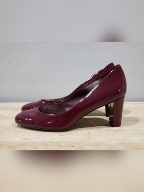 NWOB! LAUREN RALPH LAUREN Women's Hala Patent Leather Almond Toe Pump (10B) Red